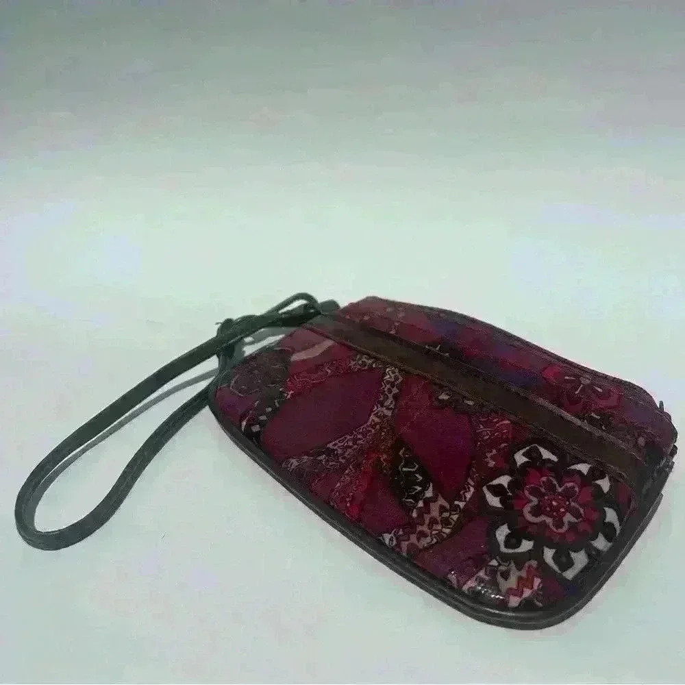 MUDD Angie Glazed Purple Wristlet/ Clutch Purse Accessory Peace Floral - Picture 2 of 7